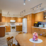 610 Laurel-5